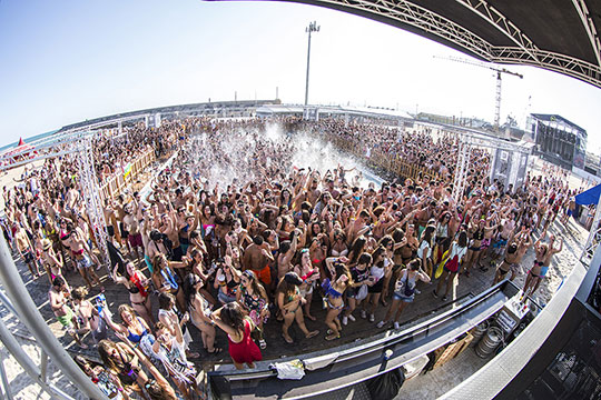 Más de 30.000 #Sounders disfrutan de la primera jornada de Arenal Sound 2016 