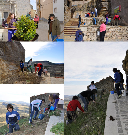 Los niños y niñas de Ares del Maestrat celebran el día del árbol