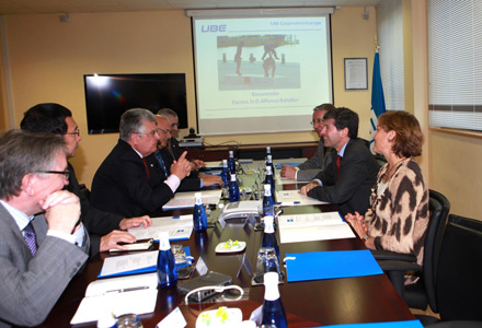 El Alcalde de Castellón, Alfonso Bataller, afianza su apuesta por los accesos ferroviarios por el sur al Puerto en su visita a UBE El Alcalde de Castellón, Alfonso Bataller, afianza su apuesta por los accesos ferroviarios por el sur al Puerto en su visita a UBE