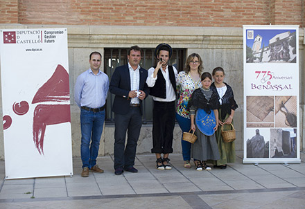 Recorrido por las tradiciones y pueblo antiguo con la I Fira d'Oficis de Benassal