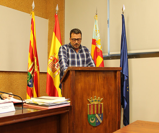 Serafín Gómez Camacho toma posesión en el Ayuntamiento de Benicàssim