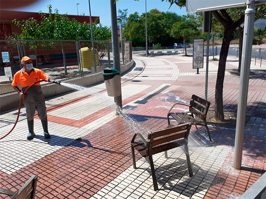 Benicàssim continúa con el servicio especial de desinfección por Covid-19