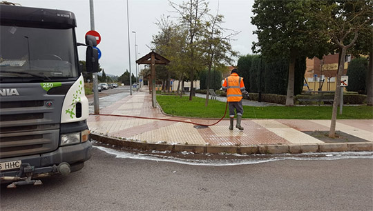 Benicàssim intensifica la limpieza y desinfección de las calles