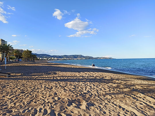 Los nuevos “chiringuitos” en el litoral sur de Benicàssim reciben el mayor número de ofertas