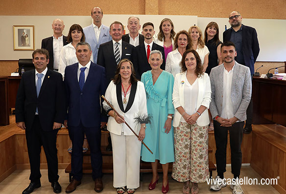 Marqués toma posesión de su cuarto mandato con el compromiso de seguir construyendo un Benicàssim abierto, amable y acogedor Marqués toma posesión de su cuarto mandato con el compromiso de seguir construyendo un Benicàssim abierto, amable y acogedor