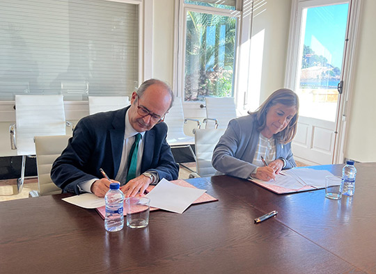 El Ayuntamiento de Benicàssim y la Universidad CEU Cardenal Herrera refuerzan su colaboración en el ámbito cultural, educativo y científico El Ayuntamiento de Benicàssim y la Universidad CEU Cardenal Herrera refuerzan su colaboración en el ámbito cultural, educativo y científico