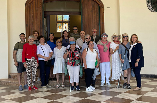 Benicàssim apuesta por la “cultura para todos” a través de visitas guiadas adaptadas para personas con discapacidad visual   