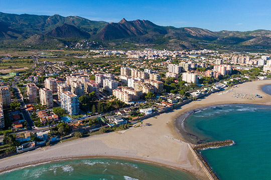 Benicàssim aumenta un 35 % los servicios de sus playas en los últimos cuatro años Benicàssim aumenta un 35 % los servicios de sus playas en los últimos cuatro años
