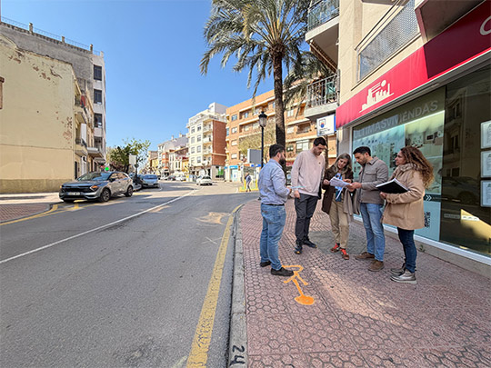 Un centenar de señales turísticas inteligentes harán la visita de turistas en Benicàssim más accesible, inmersiva y personalizada