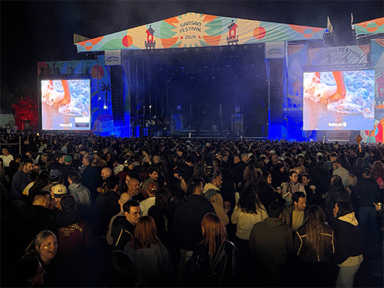 Benicàssim promociona el destino turístico en las pantallas gigantes de los tres grandes festivales: SanSan, FIB y Rototom Sunsplash