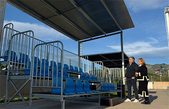 Benicàssim techa las gradas de Carrerassa a propuesta de los niños y niñas de Benicàssim en el pasado Pleno Infantil 