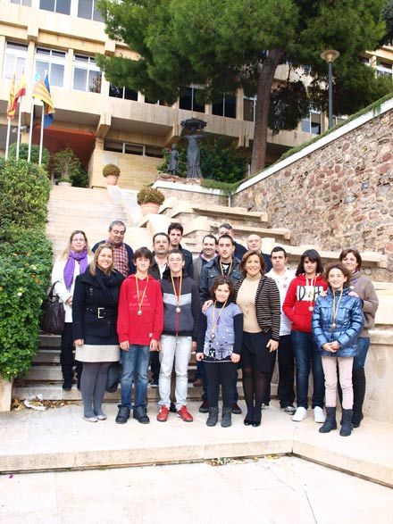 El Ayuntamiento de Benicàssim apoya a los jóvenes ciclistas benicenses El Ayuntamiento de Benicàssim apoya a los jóvenes ciclistas benicenses