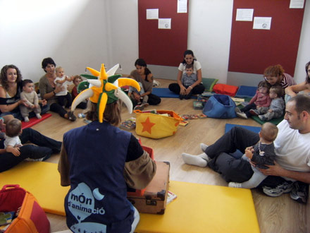 Benicàssim fomenta la lectura entre los más pequeños Benicàssim fomenta la lectura entre los más pequeños