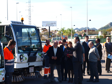 El ayuntamiento de Benicàssim presenta su nuevo servicio de recogida de residuos en el municipio El ayuntamiento de Benicàssim presenta su nuevo servicio de recogida de residuos en el municipio