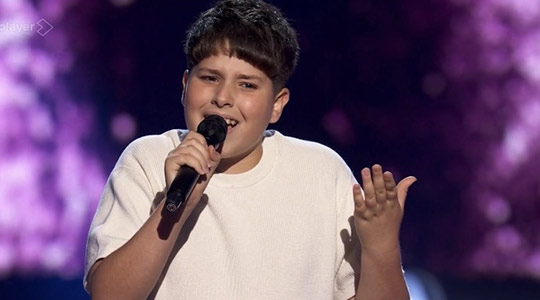 Un joven de Betxí conquista ‘La Voz Kids’ y entra en el equipo de Edurne 