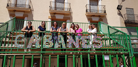 Centenares de personas participan en la concentración de peñas durante las Fiestas de Agosto de Cabanes