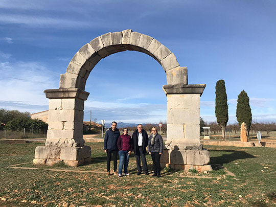 El Ayuntamiento de Cabanes inicia con Patrimonio los contactos para poner en valor el Arco Romano