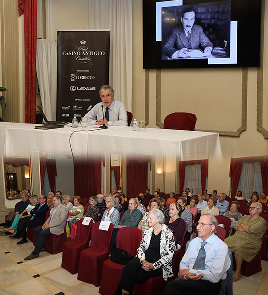 Cita con París, conferencia impartida por Francisco Michavila