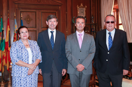 Alfonso Bataller prosigue con la ronda de reuniones para trabajar por el fomento del empleo en la ciudad de Castellón Alfonso Bataller prosigue con la ronda de reuniones para trabajar por el fomento del empleo en la ciudad de Castellón