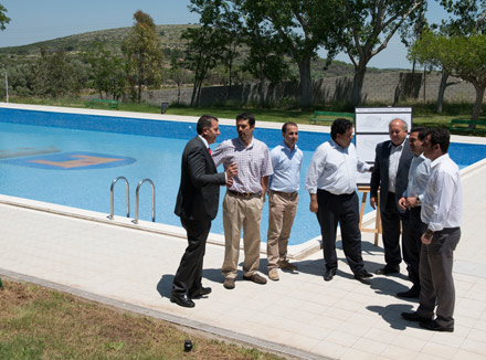 La Diputación invierte 500.000 euros para ayudar a los pueblos a mejorar sus infraestructuras deportivas, culturales y municipales La Diputación invierte 500.000 euros para ayudar a los pueblos a mejorar sus infraestructuras deportivas, culturales y municipales