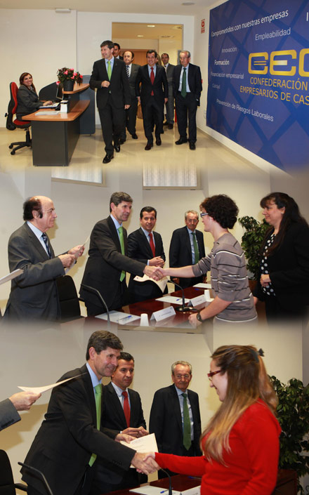 Entrega de diplomas a los participantes en el programa Empresa de Entrenamiento para la Gestión Empresarial de la CEC Entrega de diplomas a los participantes en el programa Empresa de Entrenamiento para la Gestión Empresarial de la CEC