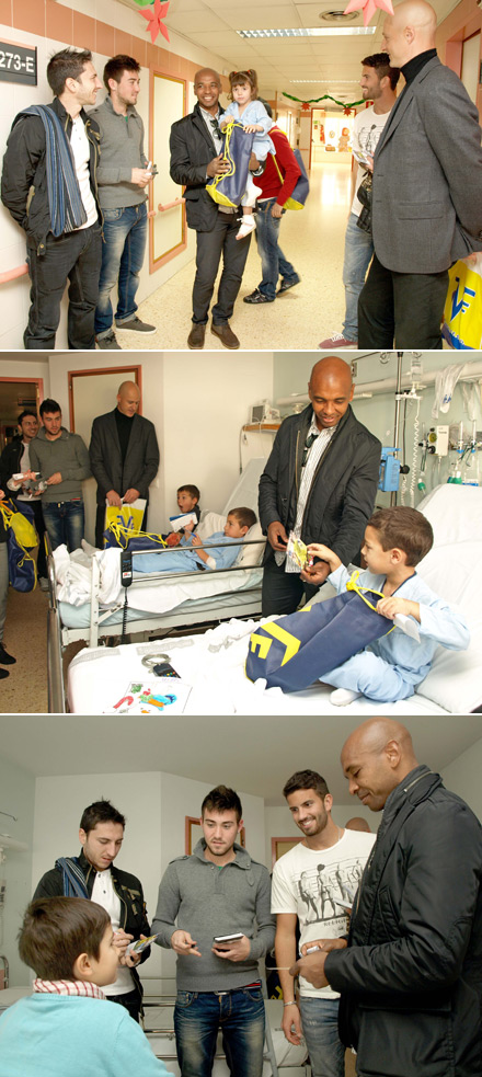 Los jugadores del Villarreal CF han visitado hoy el Hospital General de Castelló