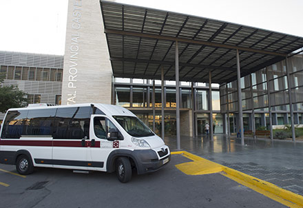 La Diputación presta servicio de transporte gratuito en las salidas terapéuticas de pacientes de psiquiatría del Hospital Provincial La Diputación presta servicio de transporte gratuito en las salidas terapéuticas de pacientes de psiquiatría del Hospital Provincial