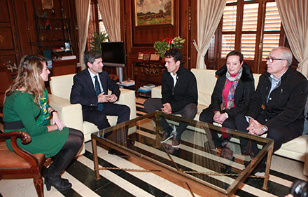 Roberto Bautista visita al alcalde de Castellón en el ayuntamiento Roberto Bautista visita al alcalde de Castellón en el ayuntamiento
