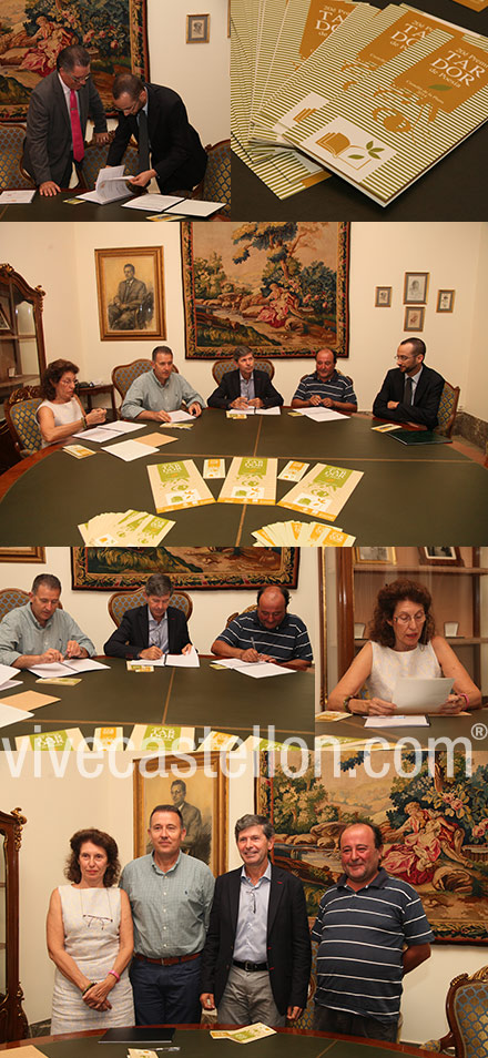 Firma del convenio para el 20 Premi Tardor de Poesia Firma del convenio para el 20 Premi Tardor de Poesia