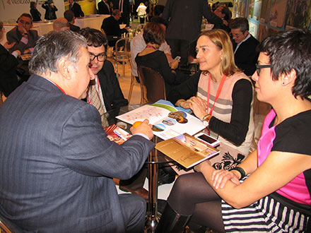 Reunión con touroperadores en Fitur para presentar la oferta de Castellón 
