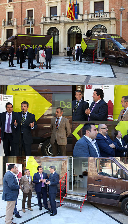 La Diputación y Bankia reducen a la mitad los municipios sin oficina bancaria con un ofibús que dará servicio a 25 pueblos