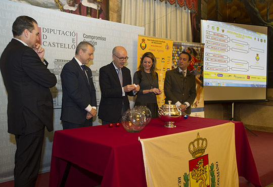 La Diputación acoge el sorteo de los cuartos de final de la Copa de la Reina de Balonmano que se disputarán este mes en Castellón 