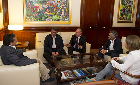 Moliner consolida el compromiso de la Diputación con el Banco de Alimentos 