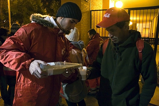 Cruz Roja con los más vulnerables, café solidario Cruz Roja con los más vulnerables, café solidario