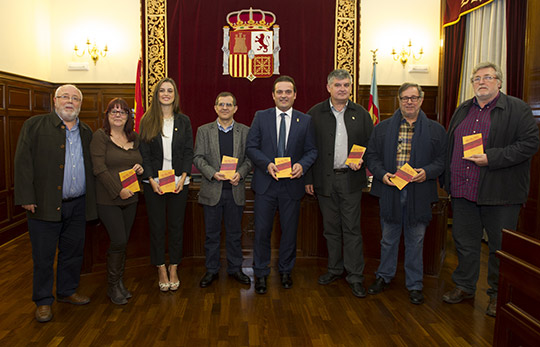 La Diputación acoge el libramiento de la 16ª edición del Premi de Narrativa Breu Josep Pascual Tirado a Carles Bellver Torlà 