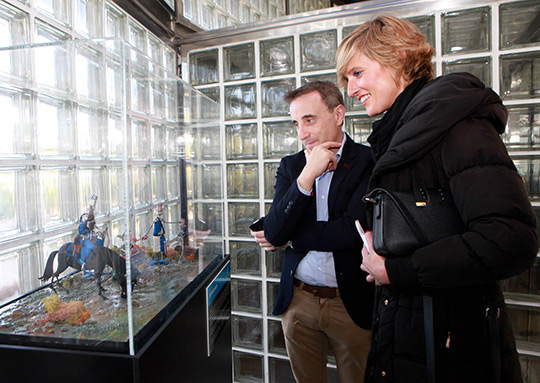 Exposición en el Planetario de Castellón que cuenta la historia de la humanidad en escenas de plastilina