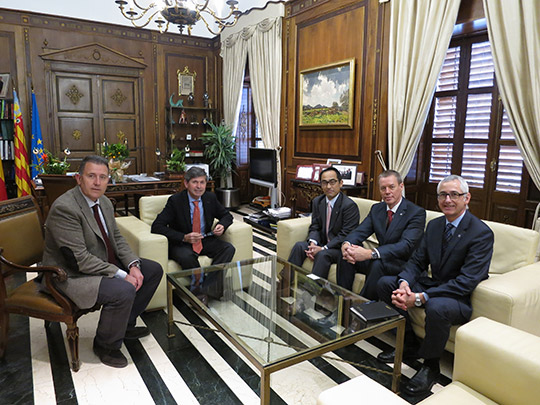 Bruno de Bièvre, nuevo máximo ejecutivo de UBE Corporation Europe, visita al Alcalde de Castellón Bruno de Bièvre, nuevo máximo ejecutivo de UBE Corporation Europe, visita al Alcalde de Castellón