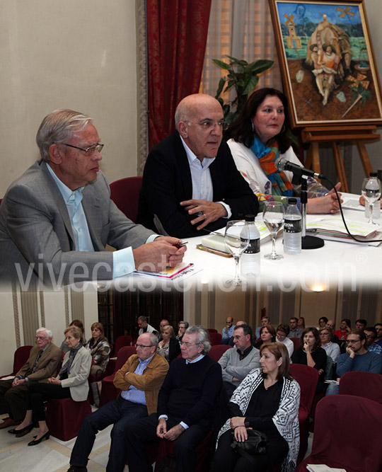 La escritura desatada de Cervantes en el Casino Antiguo de Castellón La escritura desatada de Cervantes en el Casino Antiguo de Castellón