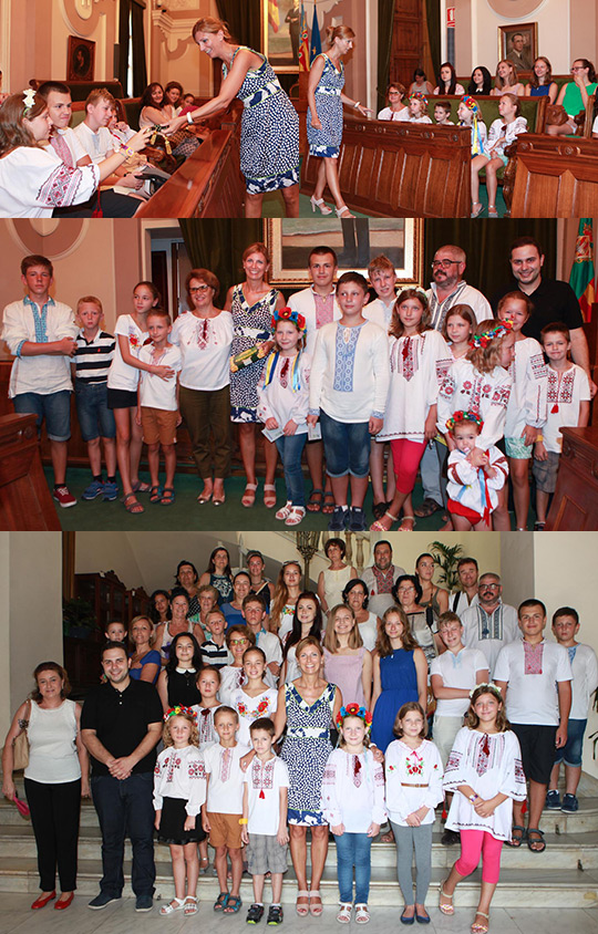 Marco recibe a la expedición de niños y niñas ucranianas que pasan el verano en Castellón