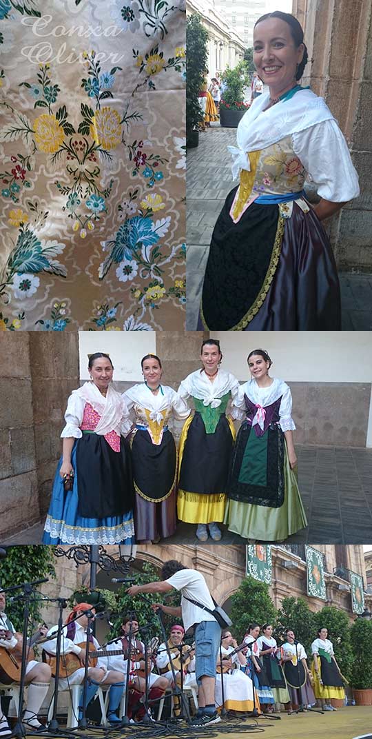 Trajes regionales de Conxa Oliver en el festival de l'Antiga Corona d'Aragó.