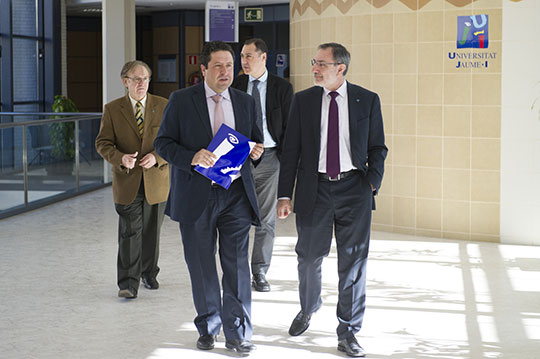 Javier Moliner agradece a la UJI la concesión de la Medalla de Oro de la universidad
