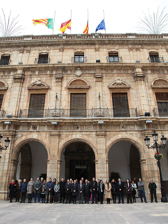El Ayuntamiento de Castellón se suma al luto oficial por el accidente aéreo en Francia