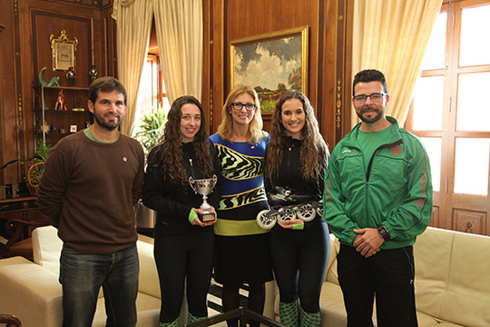 Recepción en el Ayuntamiento a patinadoras del Club Patí Castalia Recepción en el Ayuntamiento a patinadoras del Club Patí Castalia