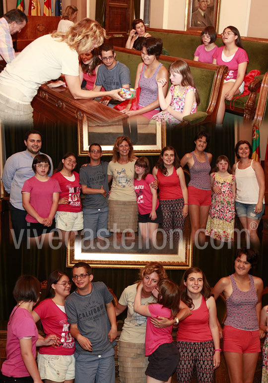 Alumnos de la Asociación Síndrome de Down visitan el Ayuntamiento de Castellón Alumnos de la Asociación Síndrome de Down visitan el Ayuntamiento de Castellón
