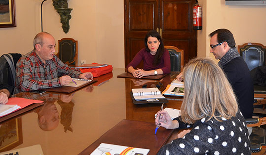 Primera reunión de Sara Usó como concejala de Fiestas Primera reunión de Sara Usó como concejala de Fiestas