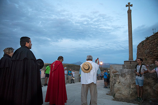 Moliner preside la ancestral rogativa de Culla a Sant Joan de Penyagolosa tras cederle el honor el pueblo