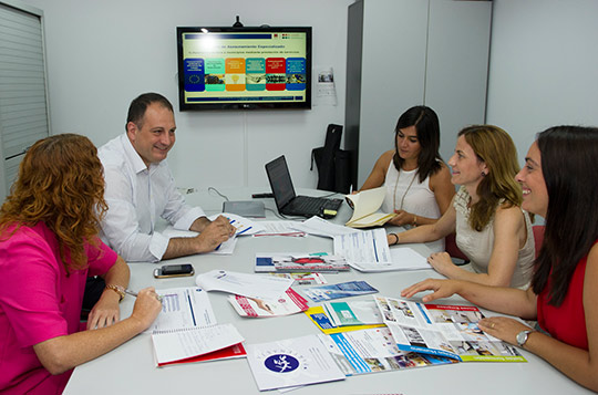 13 iniciativas para impulsar las oportunidades de las mujeres castellonenses 13 iniciativas para impulsar las oportunidades de las mujeres castellonenses