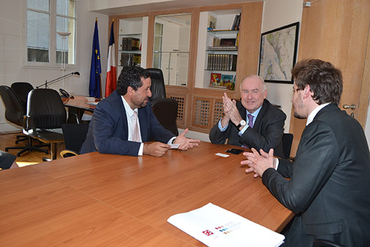 Moliner se traslada hasta Paris para incorporar a las provincias francesas en su lucha contra la despoblación rural