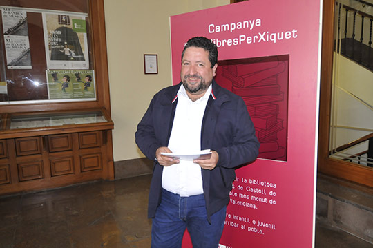 100 llibres per xiquet, campaña para llenar la nueva biblioteca de Castell de Cabres 