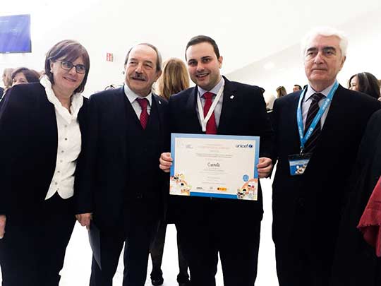 El Ayuntamiento recoge para Castelló el título de Ciudad Amiga de la Infancia otorgado por Unicef